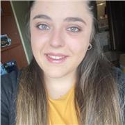 Disponibile nel dare ripetizioni e aiutare nei compiti, in riferimento a materie prettamente umanistiche